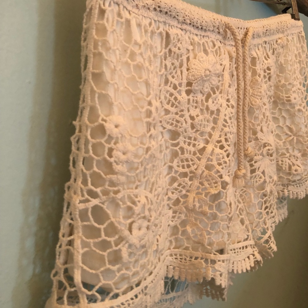 Super cute macrame like shorts